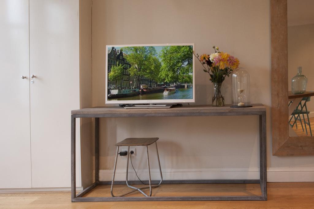 Canal Studio Apartment Амстердам Стая снимка