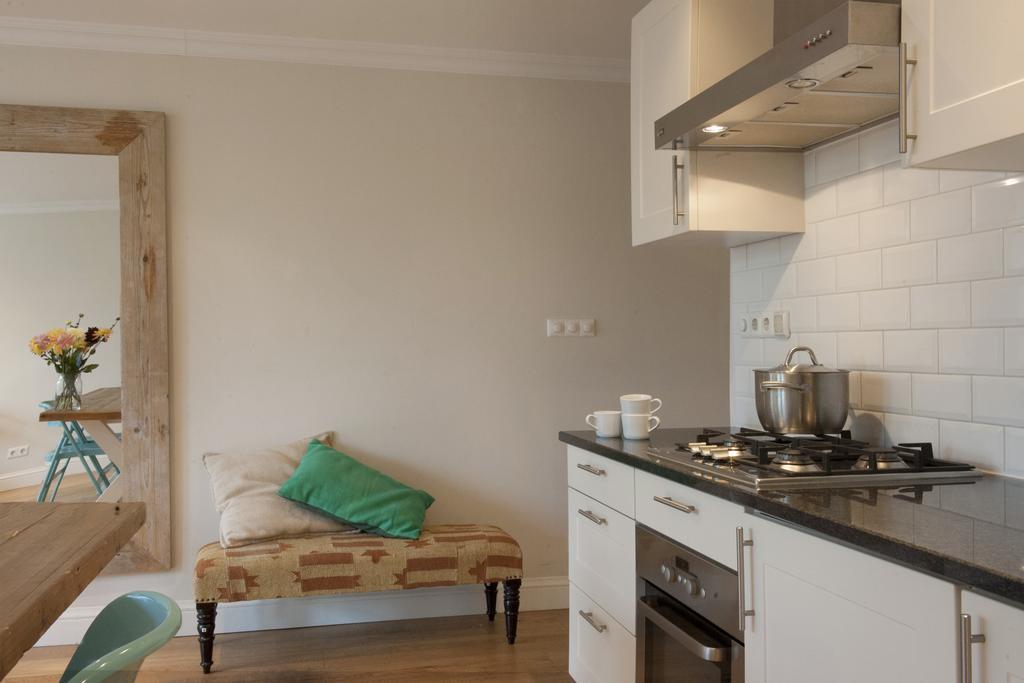 Canal Studio Apartment Амстердам Стая снимка